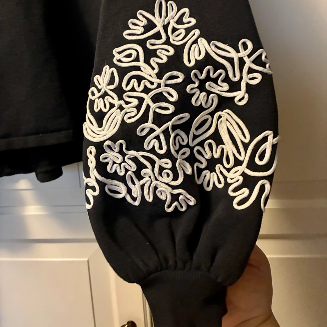 Svart croppad tröja från Zara XL - 1