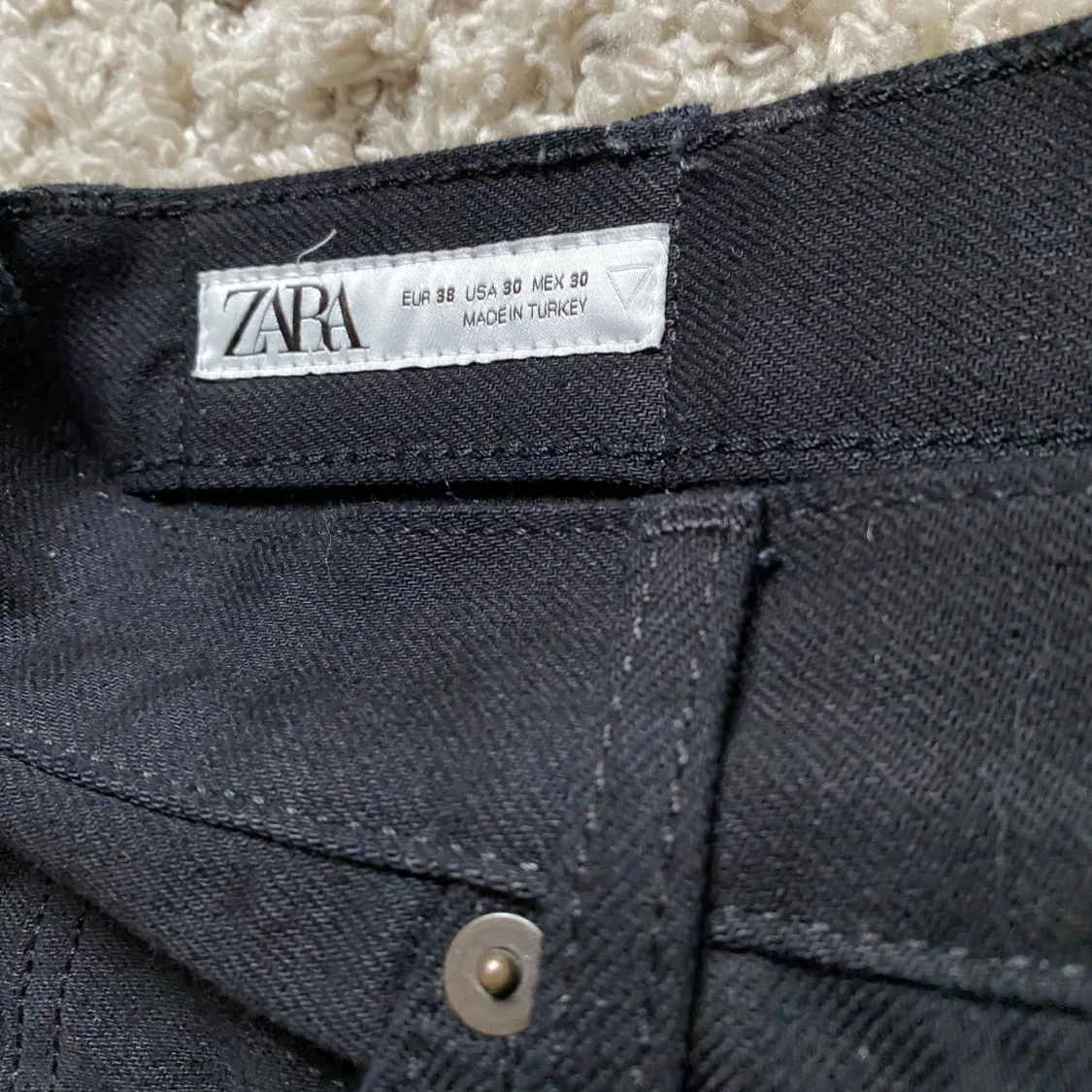 Svarta raka byxor från Zara - 1