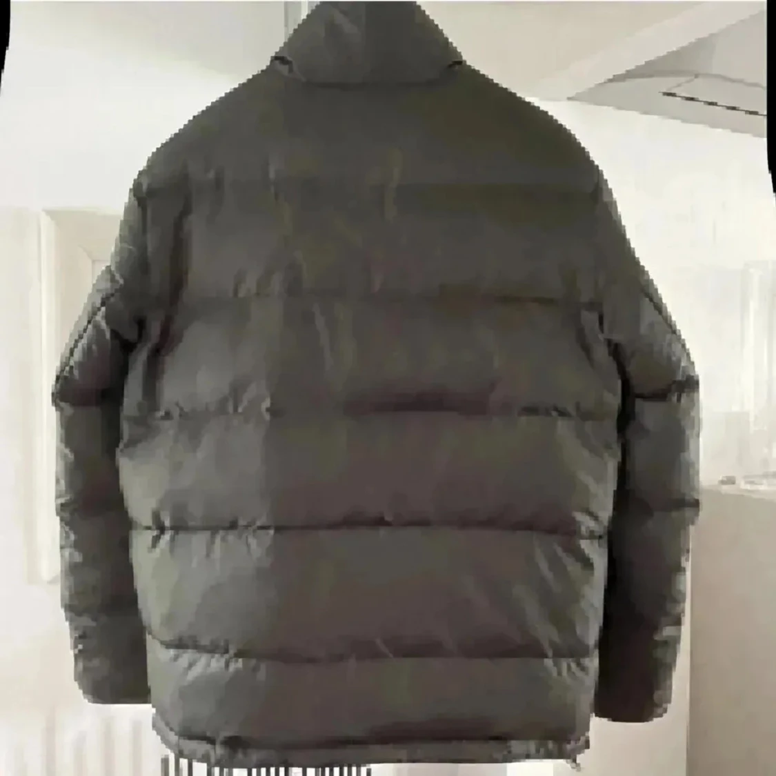 Svart dunjacka från Zara Man - 2