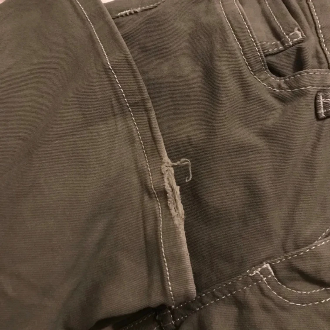 Olivgröna bootcut byxor från Nelly - 3