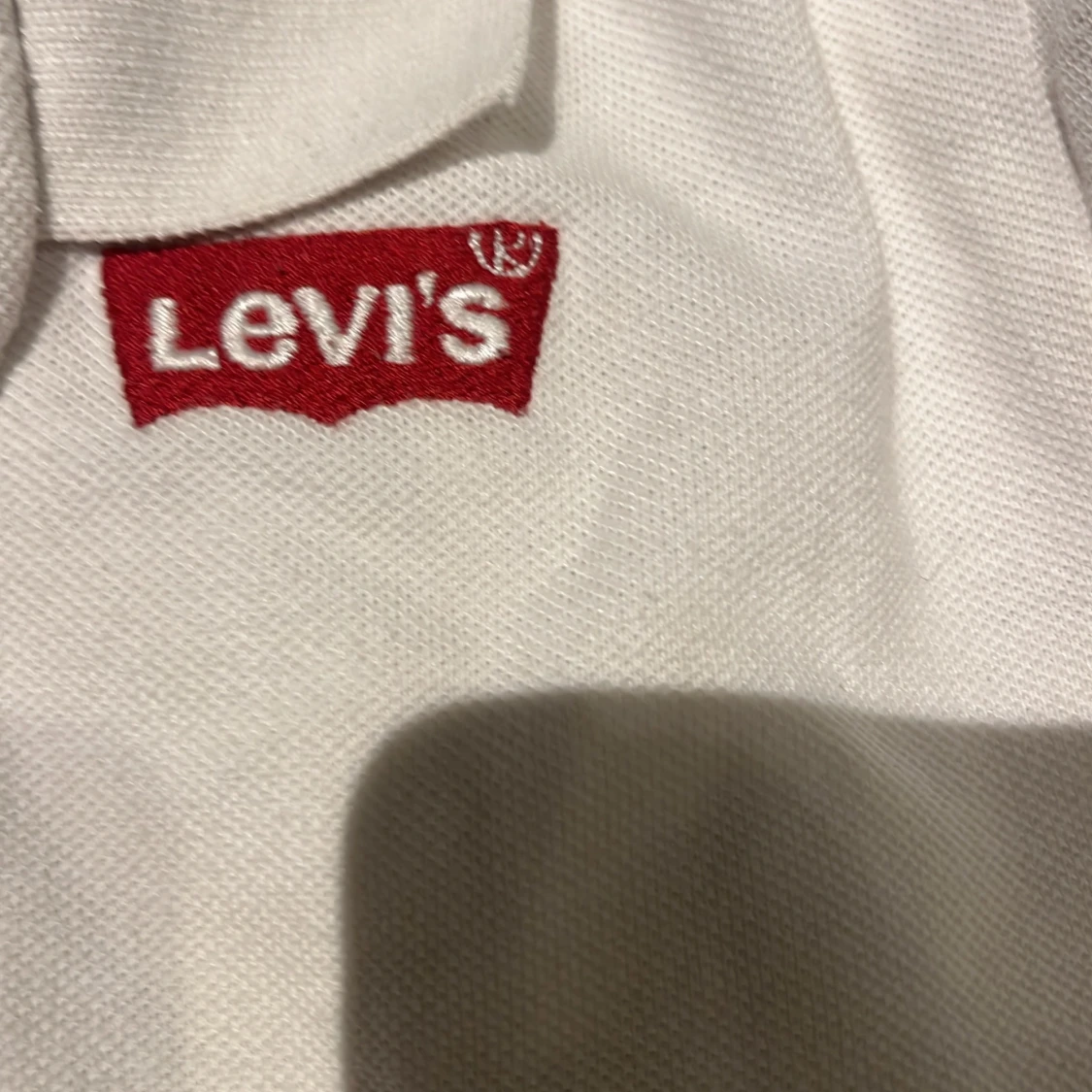 Vit pikétröja från Levi's - 3