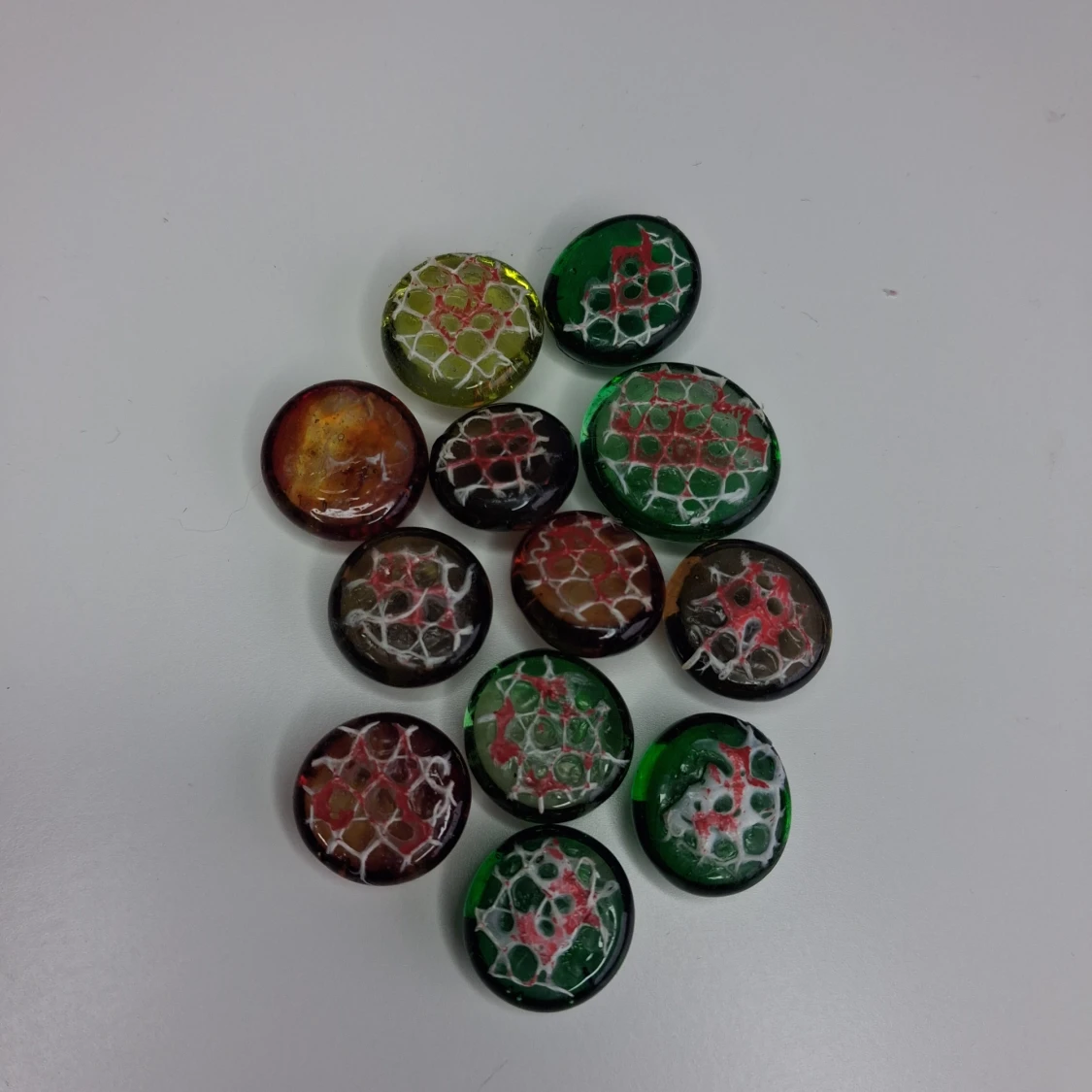 Färgade akvariestenar/dekorationsstenar - 2