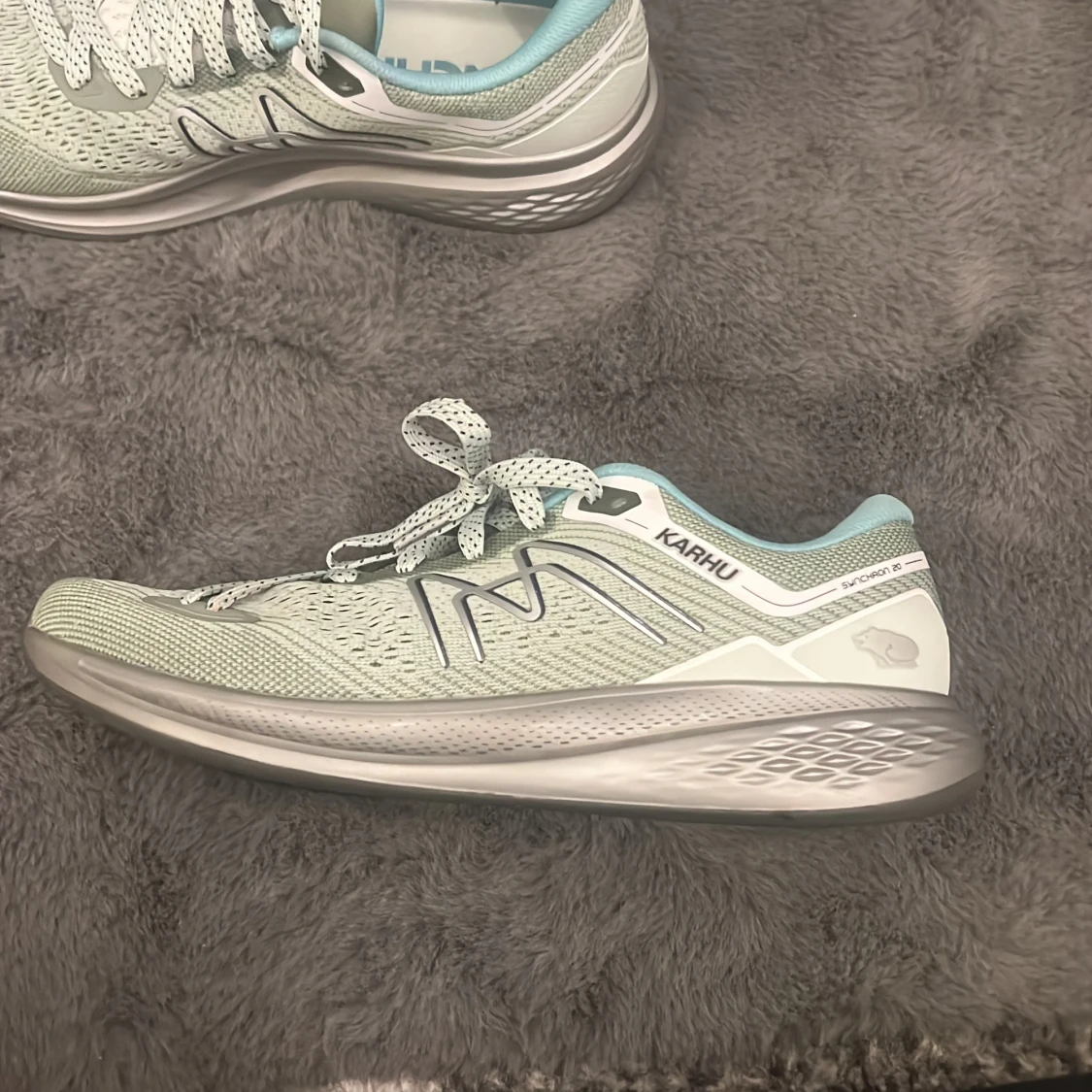 Karhu ljusgröna sneakers med mesh - 3