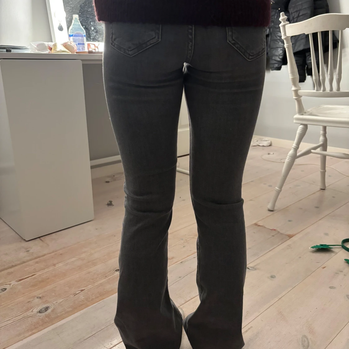 Mörkgrå bootcut jeans - 1