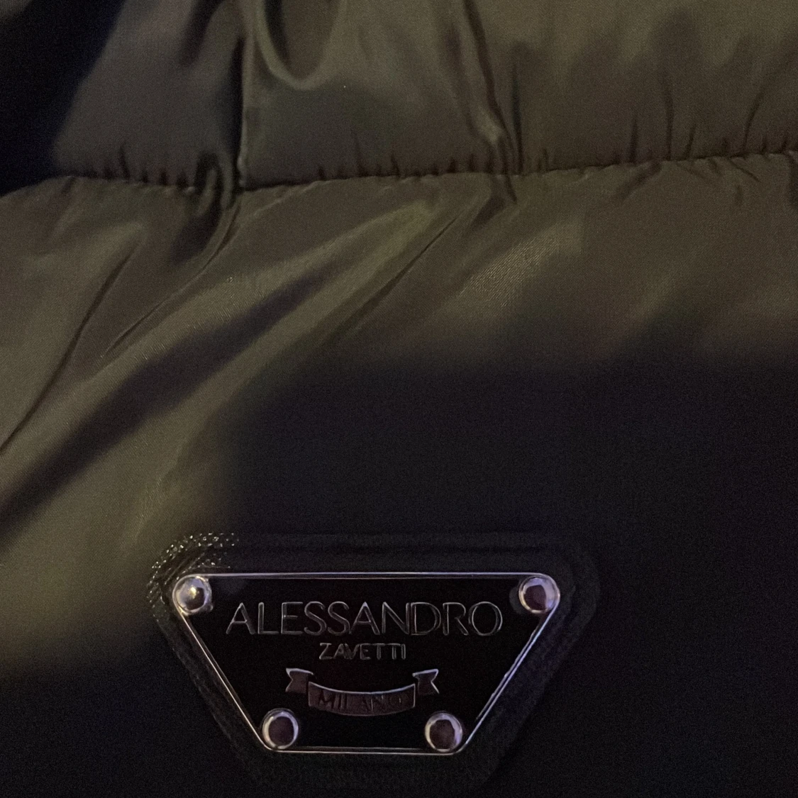 Svart pufferjacka Alessandro Zavetti - 1