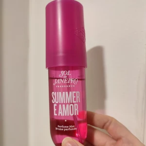 Sol de Janeiro Summer E Amor Perfume Mist - Sol de Janeiro Summer E Amor Perfume Mist. 90ml bottle. See pictures for the amount left. A great summer fragrance.