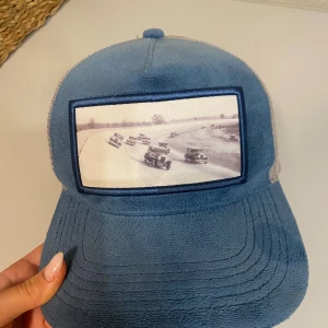 Keps från POLÉ  - Säljer denna keps åt min kille❣️pris kan diskuteras!