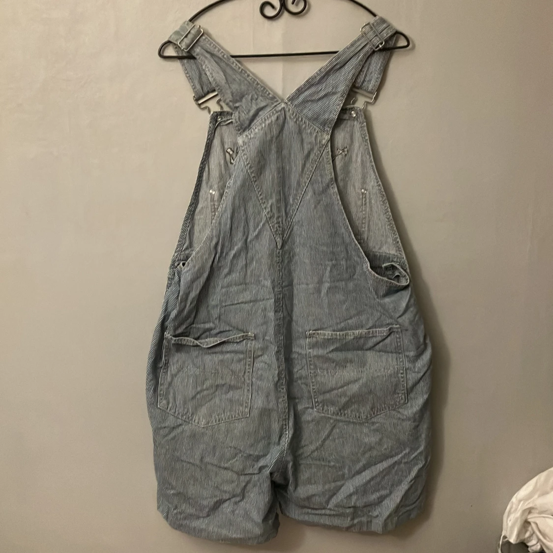 Shorts med hängslen  - 1