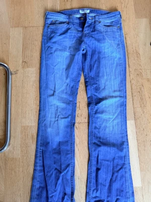 Lågmidjade bootcut lee jeans  - Jätte fina jeans från lee! 🩷