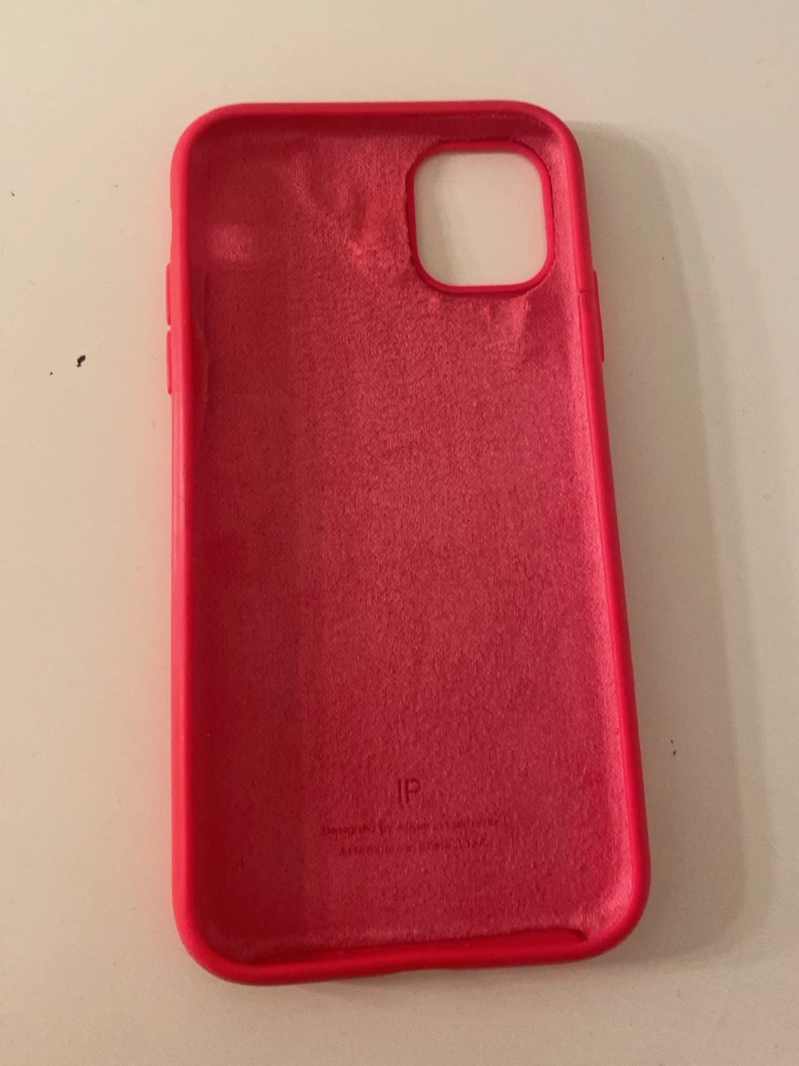 Hotpink  mobilskal i silikon till iPhone 11 - 2