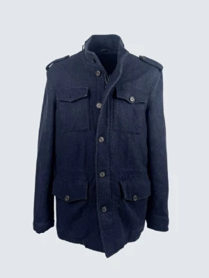 Canali Kashmir Field Jacka - Skick: 8,5/10. | Ingår: endast jackan. | Nypris: +- 32000 SEK. | Modellen är 183 cm och väger 70 kg. Givetvis äkta! Hör av er vid frågor.