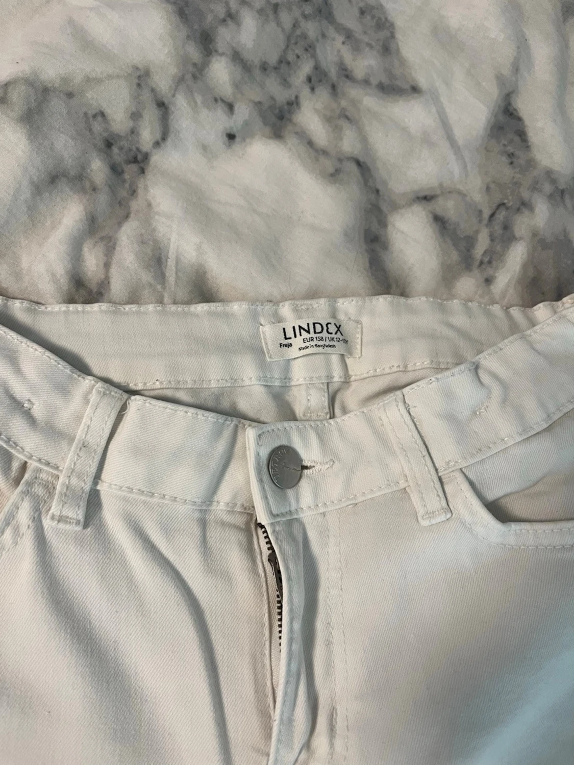 Vita bootcut jeans med medel midja - 3