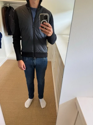 J Lindeberg cardigan - Cardigan från J Lindeberg - Storlek S - Skick 9/10