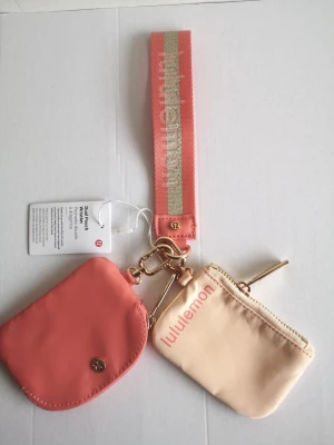 Lululemon keychain pouch wristlet - helt ny med lappen