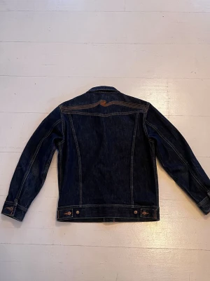 Nudie Jeansjacka - Sjukt snygg nudie jeans jacka med snyggt mönster och tvätt. Storlek Medium men sitter som small👍