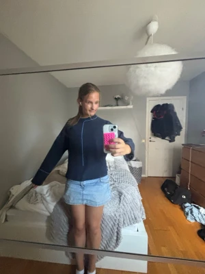 Stickad tröja - Super fin och mysig stickad tröja från Zara. Säljs inte längre. Super skönt material och perfekt för både höst och vinter 