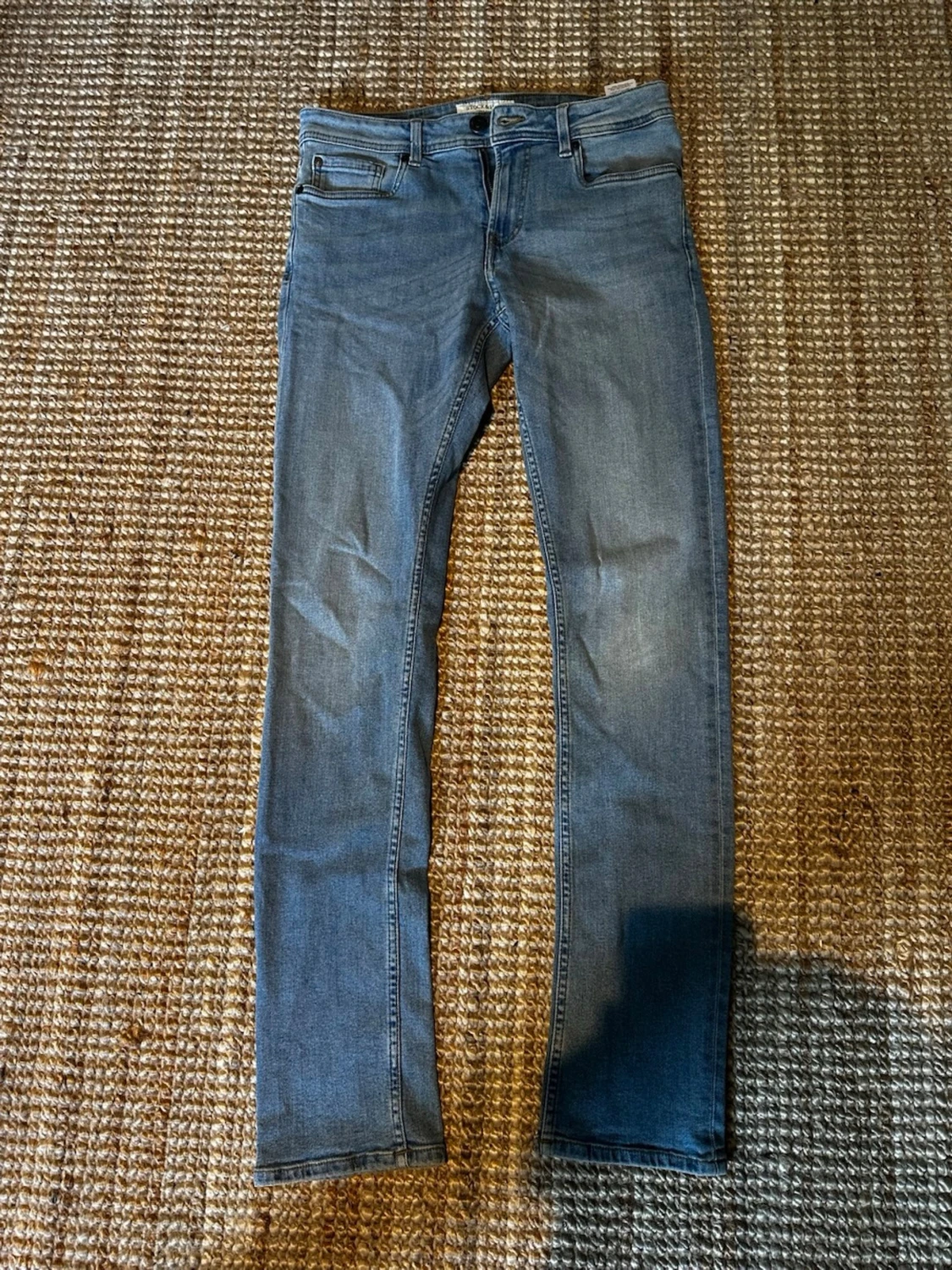 Blå skinny jeans från Stock & Hank