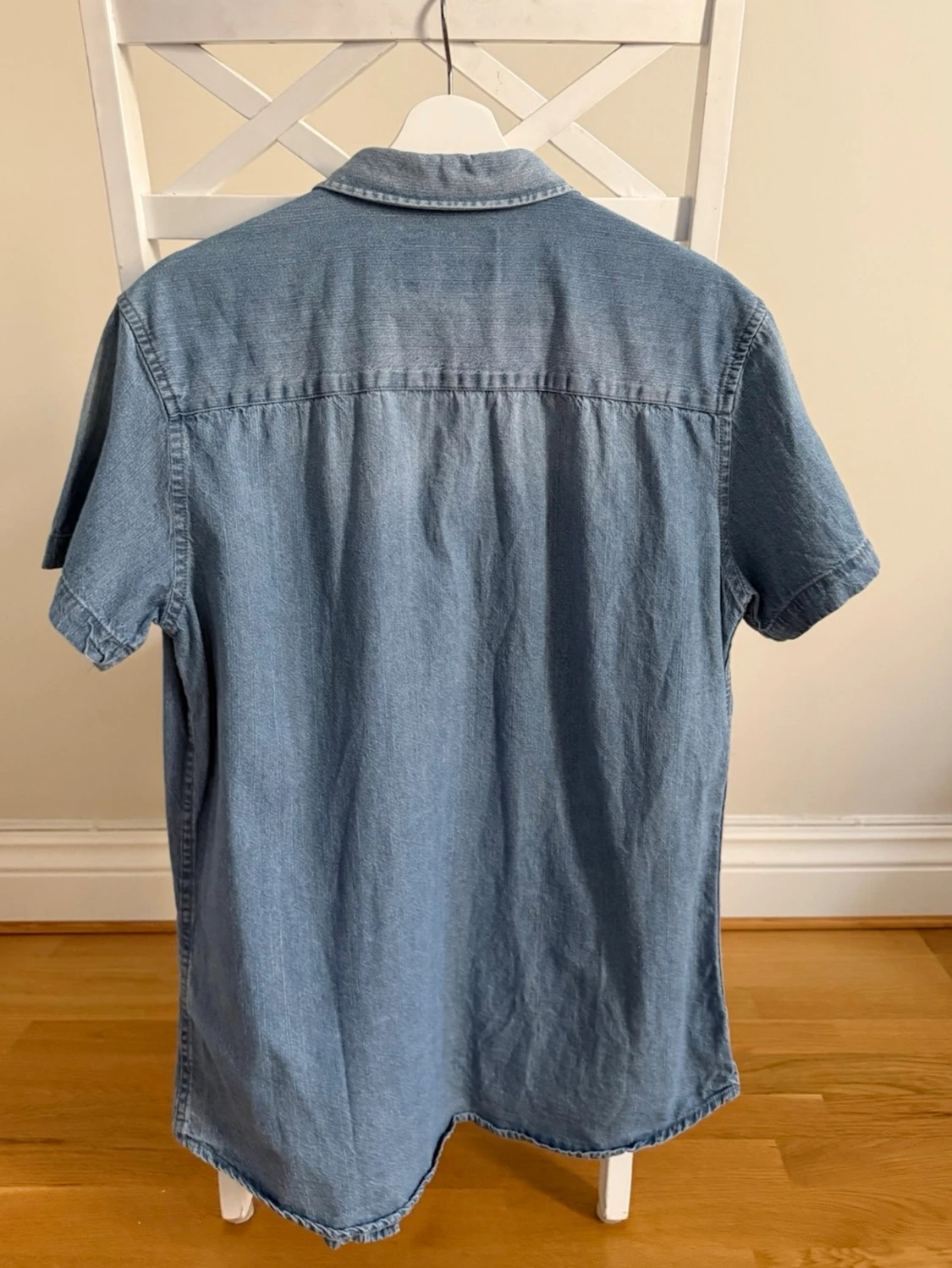 Blå jeansskjorta med kort ärm - 1