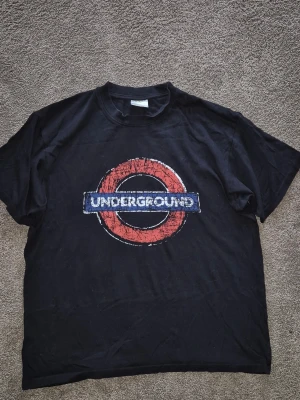 london underground t shirt - Ordinary t shirt with a nice retro/vintage print on the front ❗️size S ❗️ really nice piece if you want that archive look