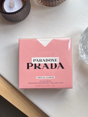 Prada Paradoxe Viritual Flower - Helt oanvänd Prada Paradoxe Viritual Flower i 50 ml🩷