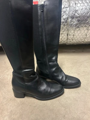 Real italian leather boots - From Nero Giardini, made in Italy. Original price 250 euro, bought them in Rome. Used max 3 times. In very good condition.