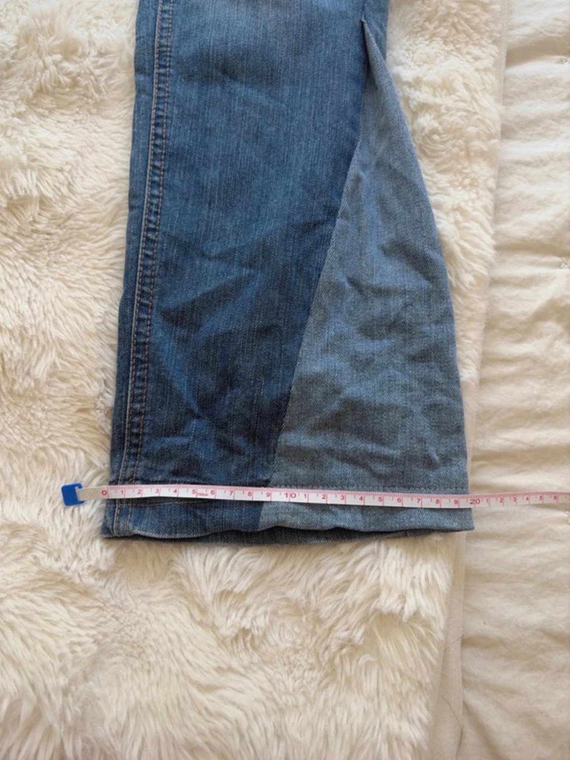 Jättefina lågmidjade jeans med coola detaljer - 6