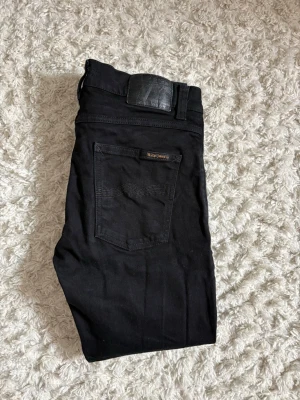 Nudie jeans  - Ett par rikigt fina jeans från nudie i storlek 29/32. Mycket bra skick och tveka inte att fråga 