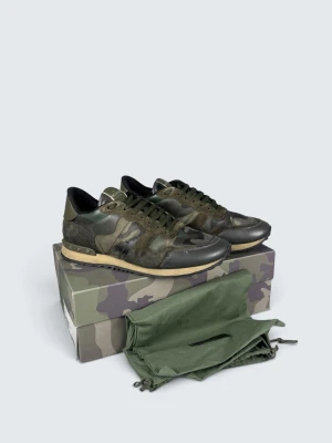 Valentino Rockrunner  - Skick: 8,5/10. | Ingår: Skor, box och dustbags. | Nypris: +- 7000 SEK.