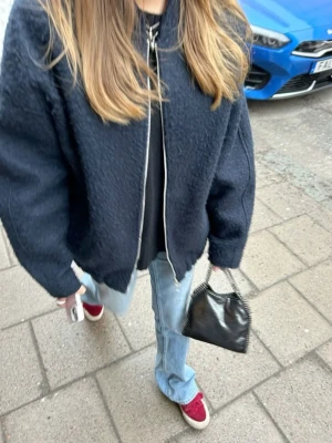 Jacka  - Storlek M/L