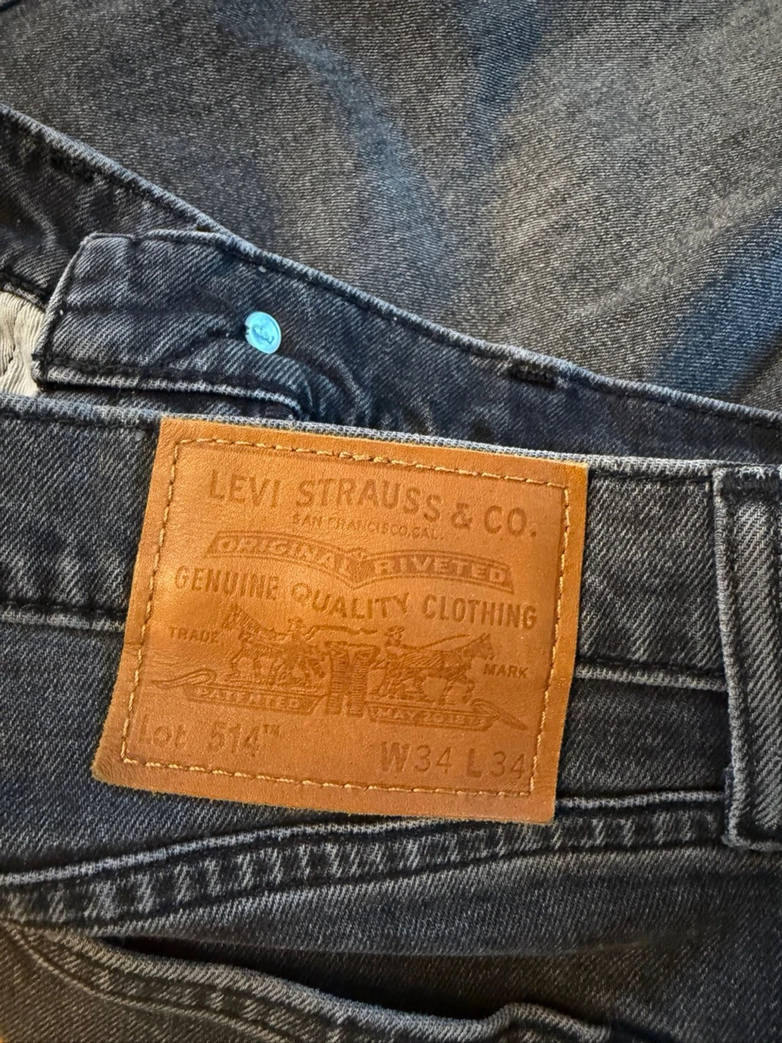 Mörkgrå raka jeans Levis - 2