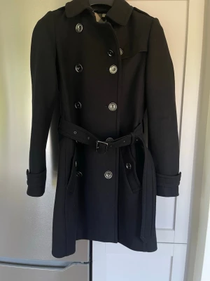 Burberry trenchcoat/kappa xs/s - Använde bara 1 gång