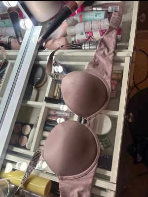 Victoriasecret bh 80C - Jääte fin för stor dok