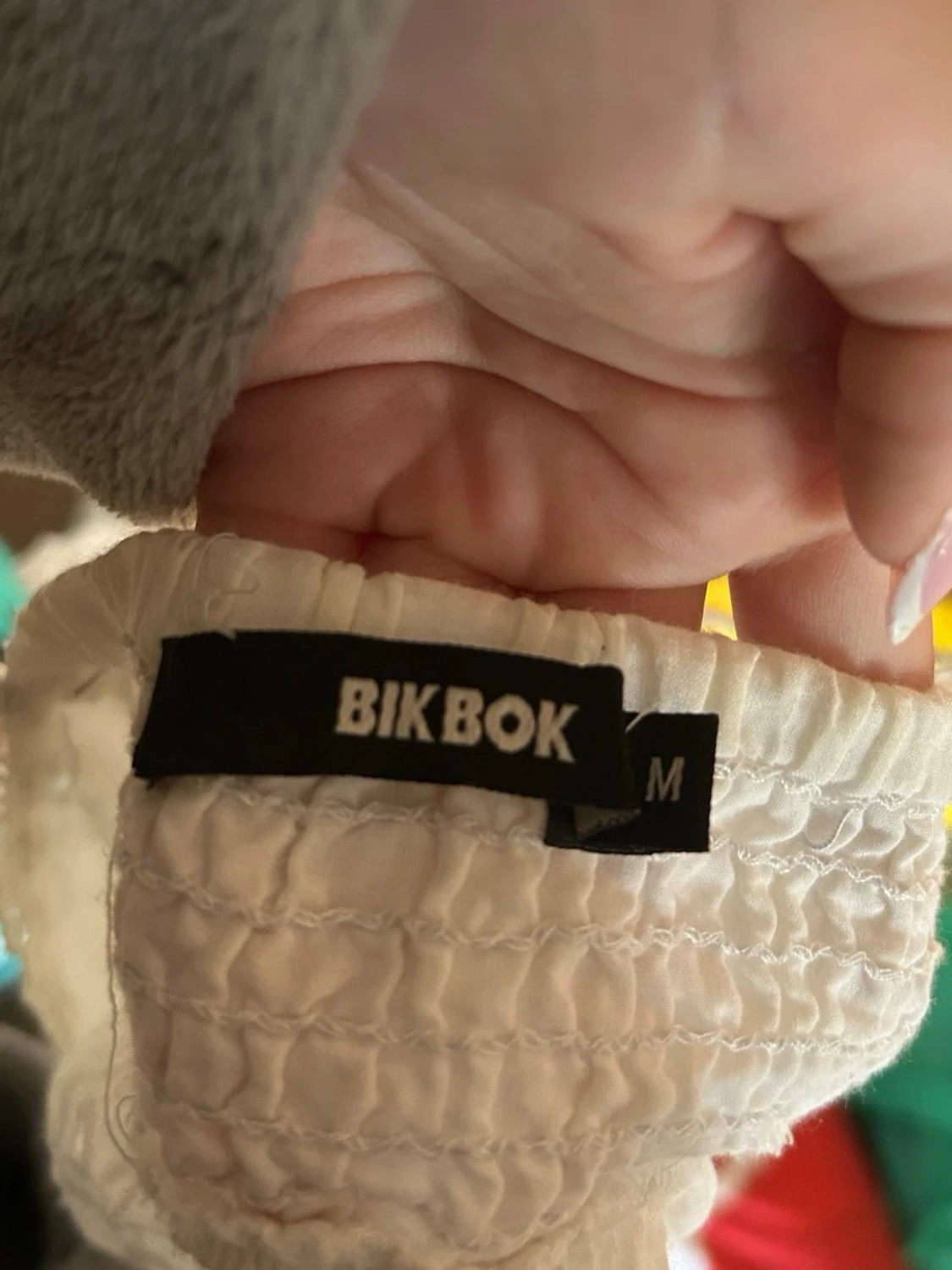 Vit broderad linnetopp med snörning - 2