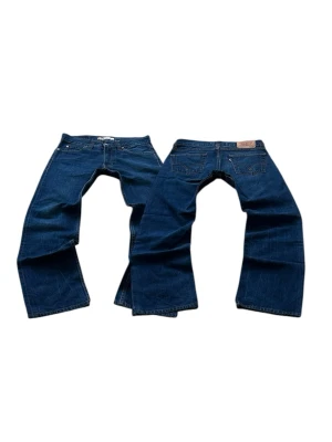 Blåa Vintage Levis 506 Bootcut / Regular Fit Jeans Storlek W31 L34 - Mycket fina Levis Jeans i blå färg. | Jeansen är i mycket bra skick och sparsamt använda. |  Äkta som allt annat jag säljer! ✅ |  Storlek: W31 L34 | Skick: Mycket Bra Skick | Färg: Blå | Märke: Levis | Modell: Jeans |   Hör gärna av dig vid frågor så svarar jag så fort jag kan! 😁 |  (SKU - 268)