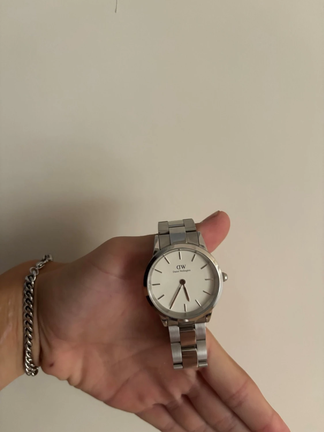 Silverfärgad klocka från Daniel Wellington - 2