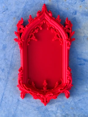 Gothic Photo Frame - ▫ Size: 9.5x16 cm / 3.7x6.3 inches ▫The frame is suitable for a photo of: 6x11 cm / 2.4x4.3 inches ▫ Material: 3D-printed PLA plastic ▫ Lightweight ▫ Shipped with double-sided tape