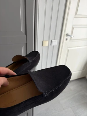 Blå loafers gant - Säljer dessa då dem är för små för mig. Väldigt bra skick 