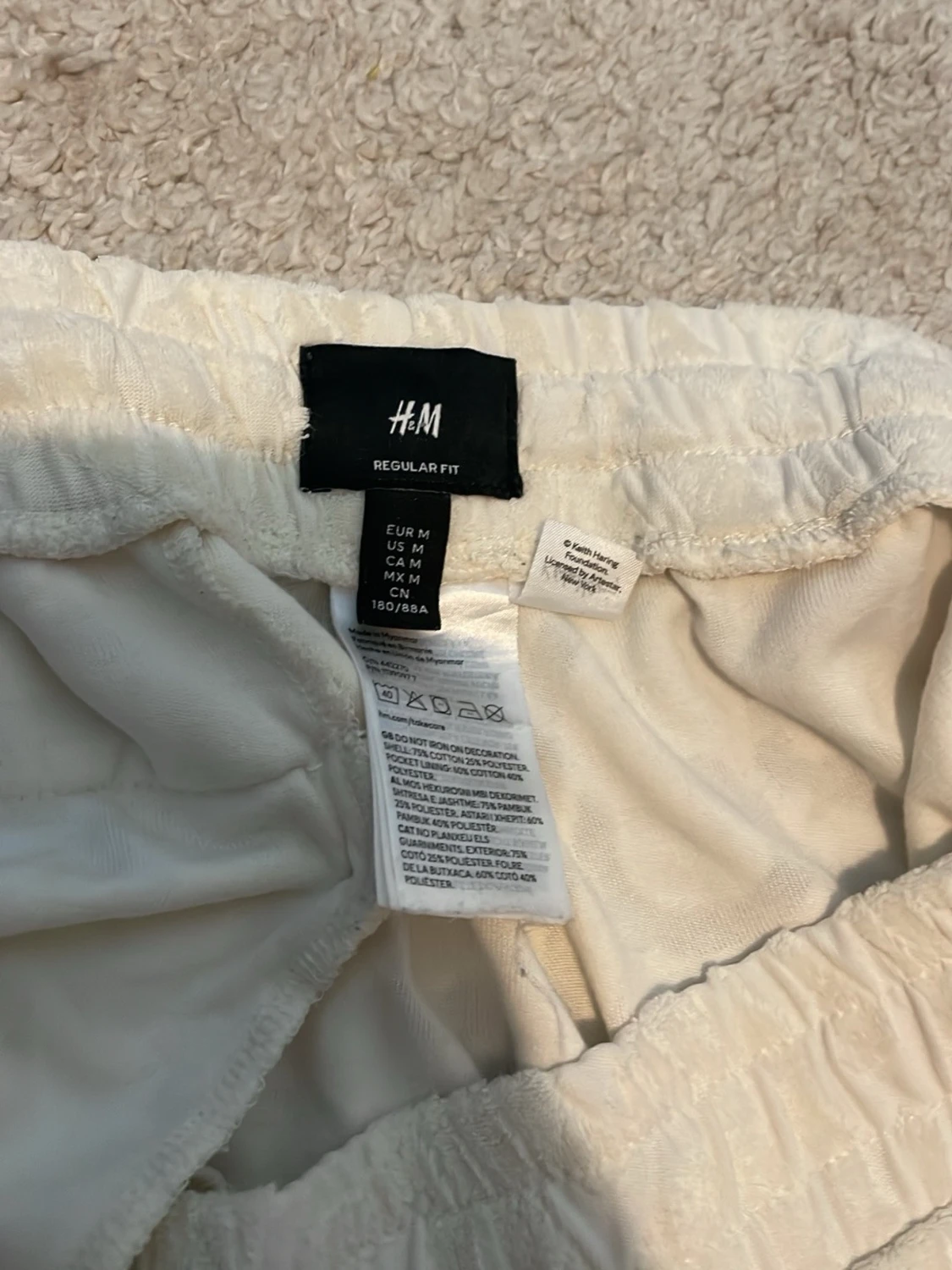 Beige mönstrade shorts från H&M - 2