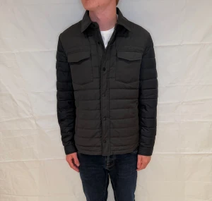Massimo Dutti jacka - Grå herrjacka från Massimo Dutti i mycket gott skick.