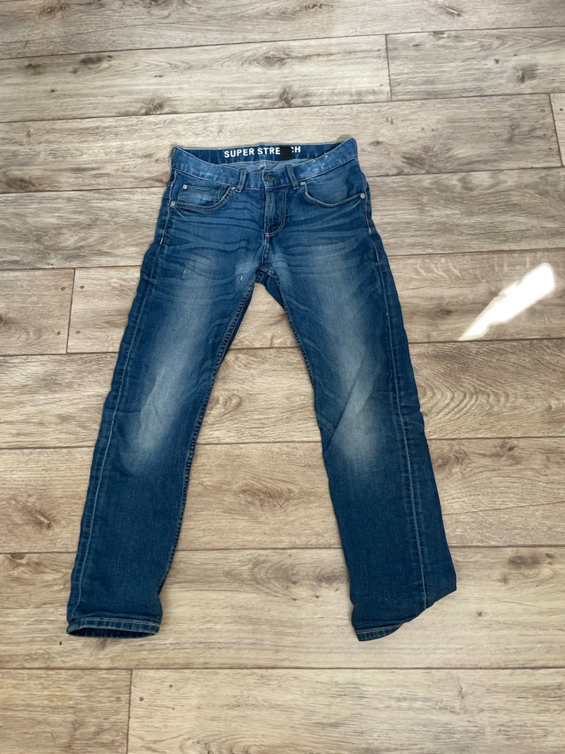 Blå slim fit jeans med stretch