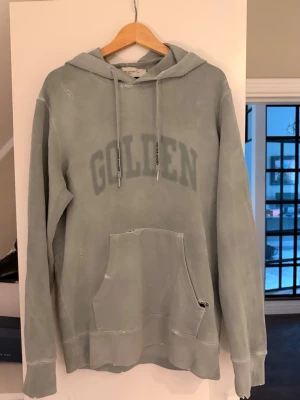 Golden goose hoodie - Storlek L och i bra skick, självklart äkta🔥👍