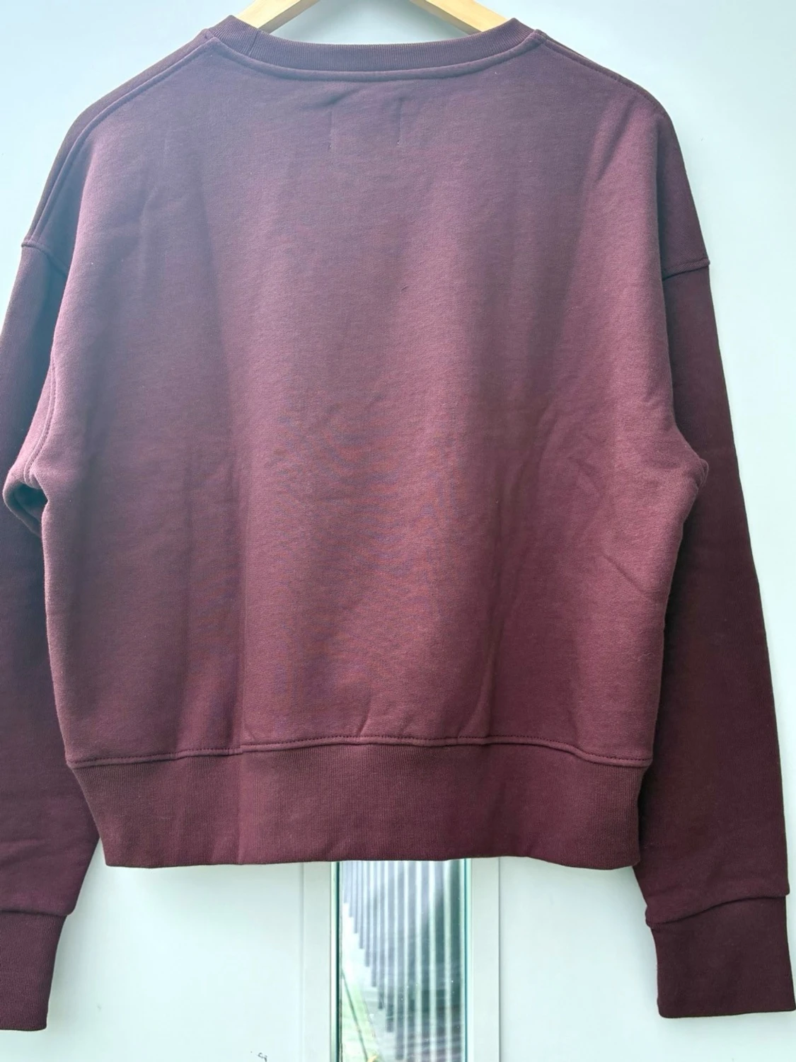 Vinröd sweatshirt från Mads Nørgaard - 1