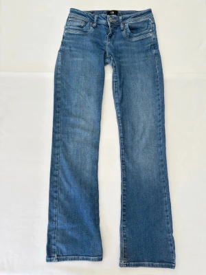Ltb jeans - Snygga lågmidjade jeans från LTB i populära modellen Valerie💞 26/34