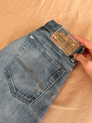 Denim & Supply Ralph Lauren jeans slim - Riktigt feta Denim & supply jeans med snygg tvätt och snygga slitningar👑|Storlek 31/32| Mycket bra skick! Hör av dig vid frågor!