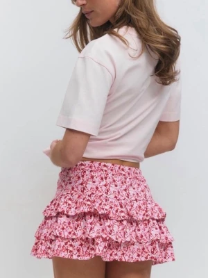 Blommig kjol  - Somrig röd rosa blommig kjol från Gina Tricot i storlek XS! Den är i jättefint skick och använd ca 2 gånger.💐💓