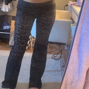 Calzedonia spets byxor  - jätte skygga men kommer inte till användning tyvärr. Passar tjejor som är 165 å nedåt🍺🍺