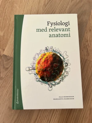 Fysiologi : med relevant anatomi - Inköpt från Studentlitteratur, aldrig använd då jag läser e-böcker i stället.