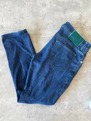 Jacob Cohen - Säljer dessa feta Jacob Cohen jeans i style 622 | W 32 | Inga defekter eller liknande | skick 10/10 |    Tveka inte på att höra av dig vid funderingar! 