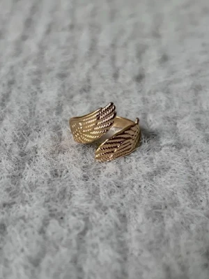 Golden Wings Ring - Justerbar, rostfri