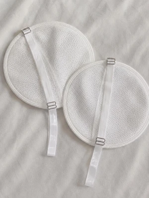 Svettskydd 3 pc - Säljer 3 st 2 pack med svettskydd till armhålan. Oöppnade